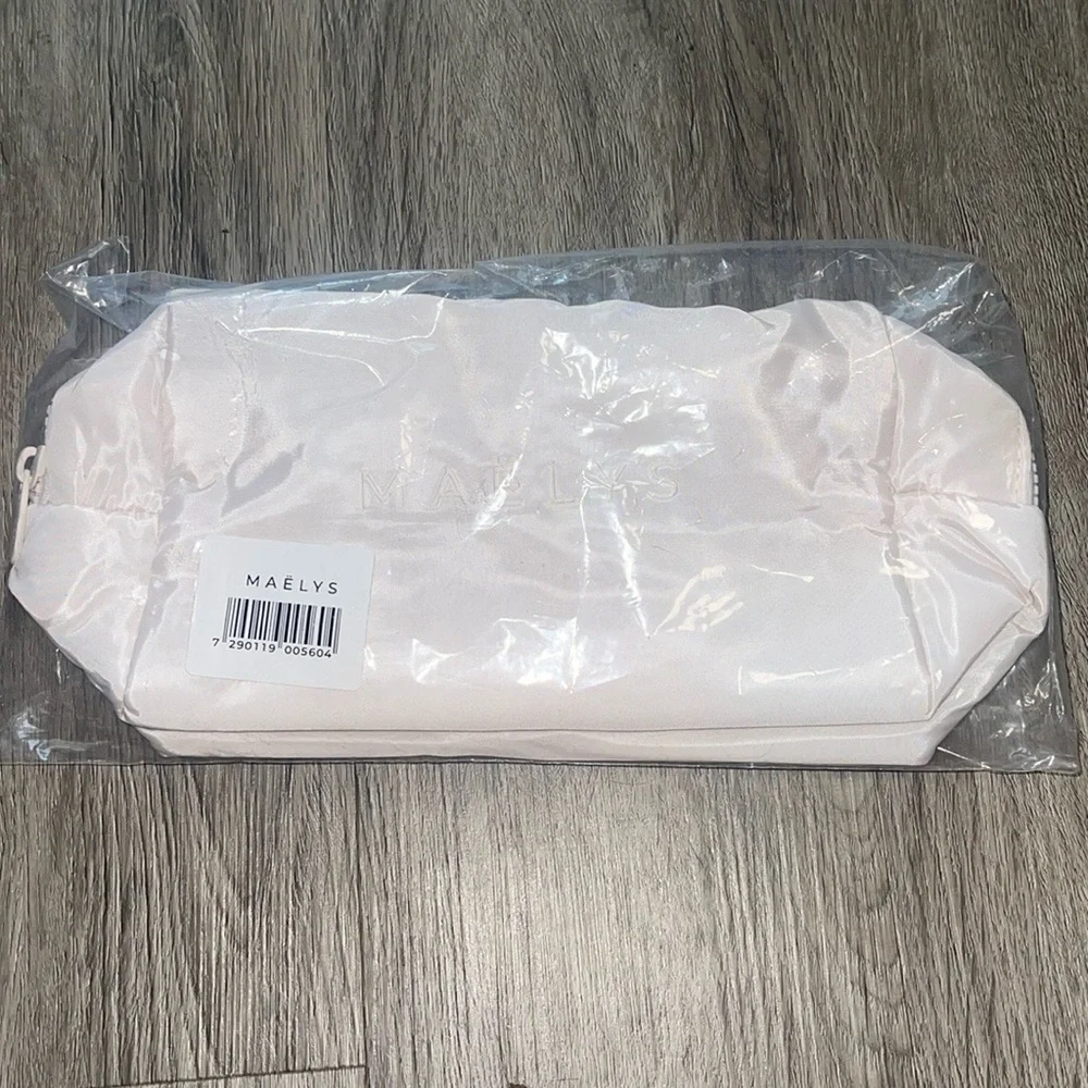 Maelys Cosmetic Travel Bag Case BNIP  For all your travel needs